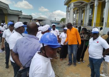 Douala : Le Conseil de Communauté visite les chantiers de la CUD