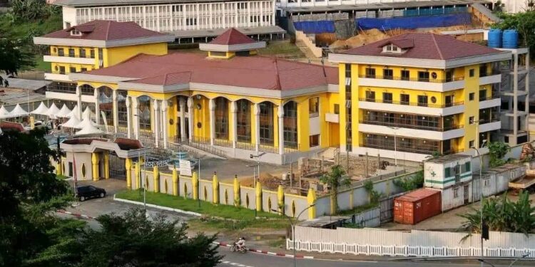 Palais de la culture Sawa : Le Ministre Narcisse Mouelle Kombi représente Paul Biya l’inauguration à Douala