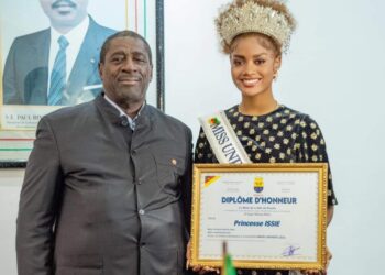 Distinction : Princesse Issie, Miss Cameroun et 12ème à Miss Universe 2023, reçoit des Honneurs du Maire de la Ville de Douala