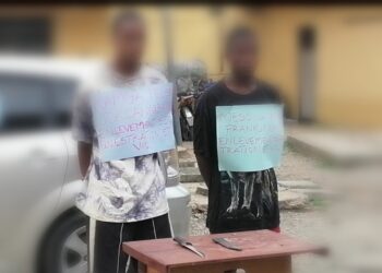Police Judiciaire : Deux jeunes hommes arrêtés pour enlèvement, séquestration, viol et menace sous condition à Douala