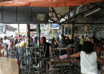 Tragédie : des Jumeaux meurent par électrocution au même moment à Douala