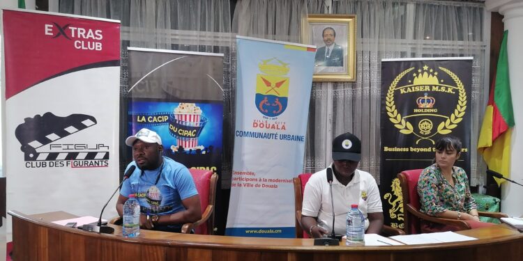Douala : des acteurs de cinéma contribuent à l’éducation civique des citadins de la ville