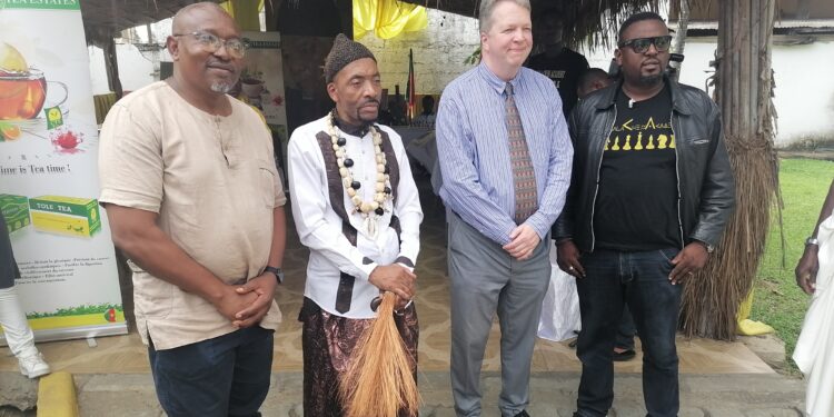 Échecs : Dans son élan de promotion du jeu, la FECADE fait venir Nigel Short au Cameroun