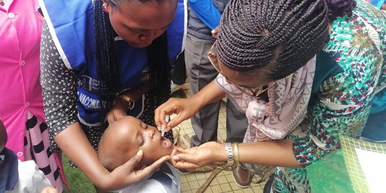 La campagne de riposte contre le Poliovirus de Type 2 dans le bassin du Lac Tchad, lancée au Cameroun avec succès