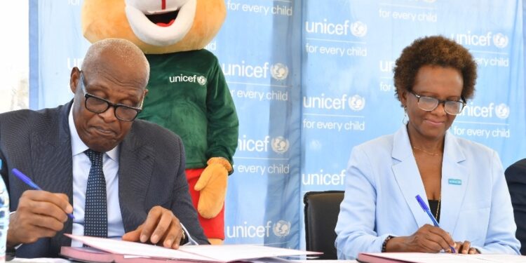 UNICEF et ONACC signent un mémorandum d’entente pour soutenir les enfants et les jeunes, faces au changement climatique