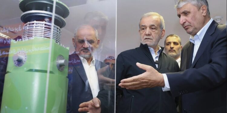 Drones, missiles, bombes nucléaires… De quelles armes dispose l’Iran pour riposter ?