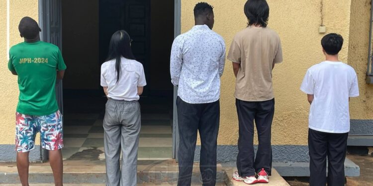 Traitement Inhumain : Au Cameroun, trois chinois, un tchadien et un militaire camerounais arrêtés