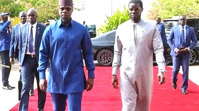 Sénégal : Diomaye Faye limoge le premier ministre Ousmane Sonko et son gouvernement