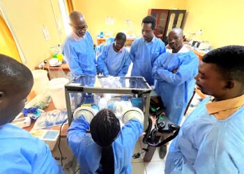 Côte d’Ivoire : l’Allemagne forme des experts aux labos mobiles