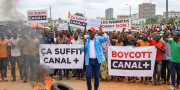 En Côte d’Ivoire, un influenceur déclare une guerre ouverte à Canal+ et demande un Désabonnement Massif