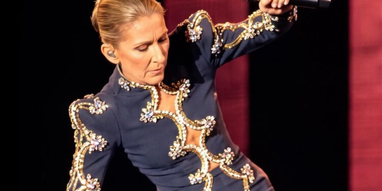 Céline Dion sur scène à Paris : quand la fragilité d’une star rencontre la fidélité du public
